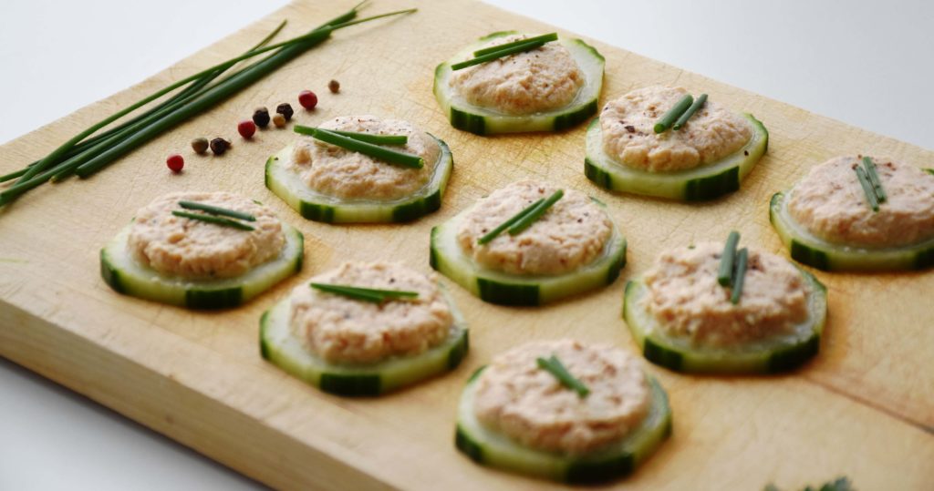 toast-croquant-concombre-et-sa-mousse-onctueuse-de-saumon