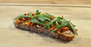 tartine de canard et pickles de butternuts